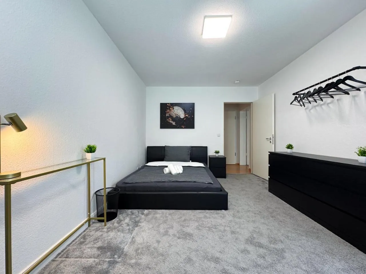 Holidayhome Apartments I Amazing 100Sqm In Berlin-Friedrichshain  برلين
