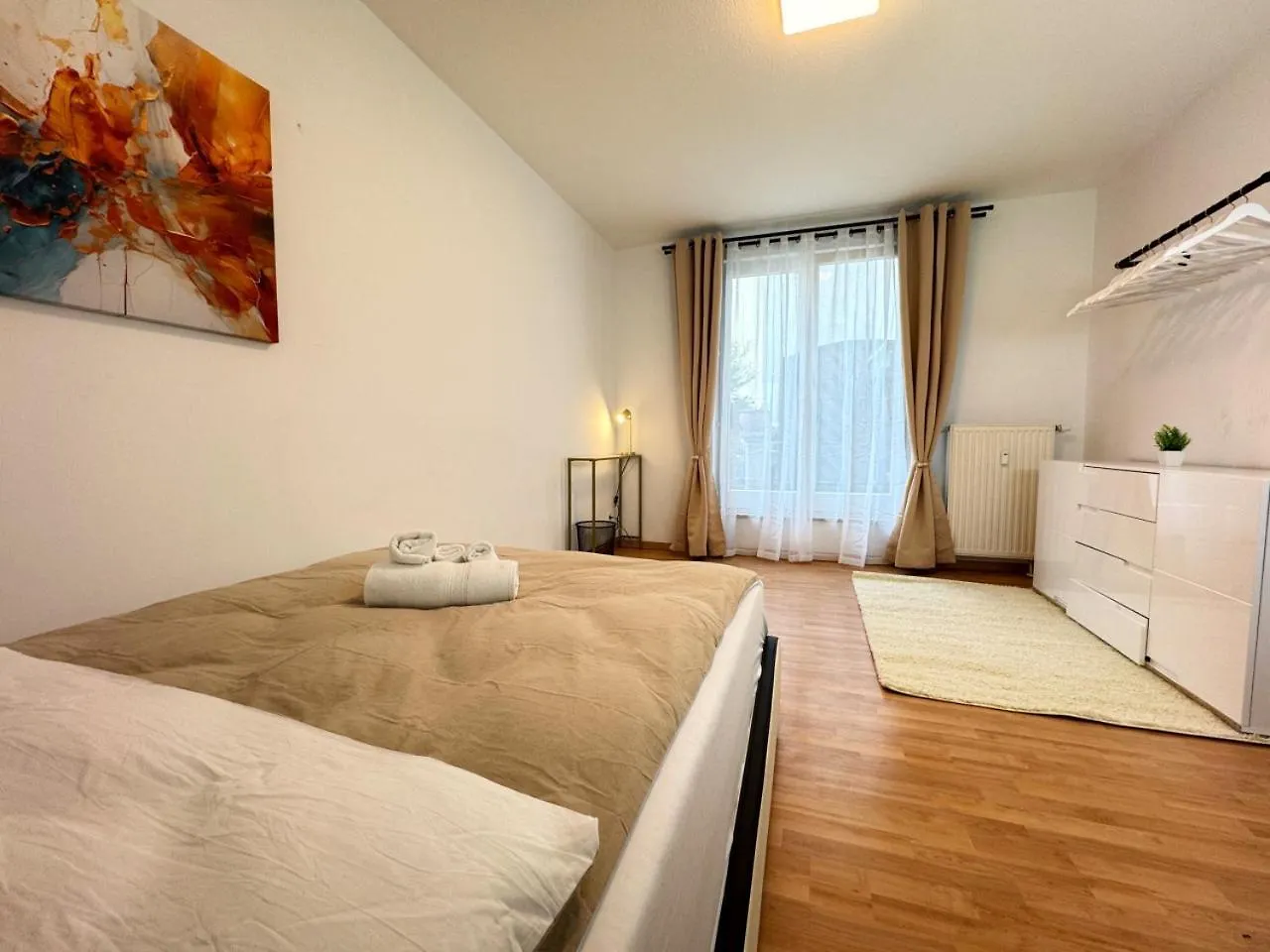 Holidayhome Apartments I Amazing 100Sqm In Berlin-Friedrichshain